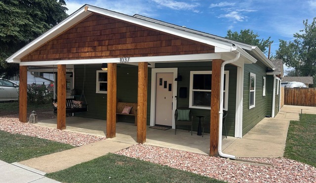 Charming cottage located in historic downtown Louisville.