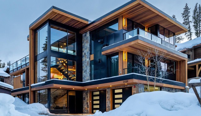 Chateau Sophia Marie - Brand New TRUE Ski In/Out -Wrapped in Luxury! Sleeps 16