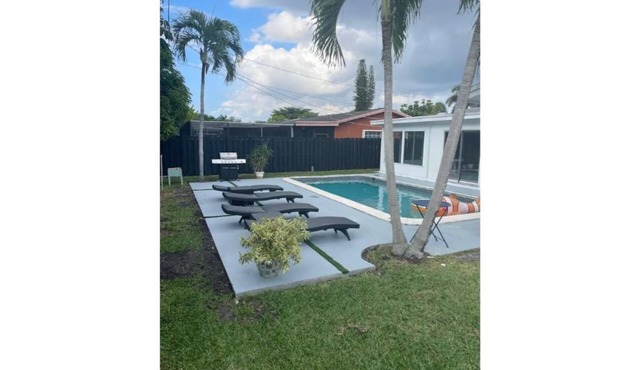 Cheerful 4bd with pool near Beach Stadium Casino +