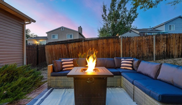 Cheyenne Meadows Hideaway | Pet Friendly | Views!