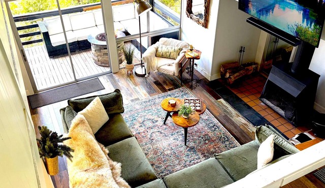 Chic, Pet Friendly House w/Gas Grill, AC & Back-Up Generator - Amazing View