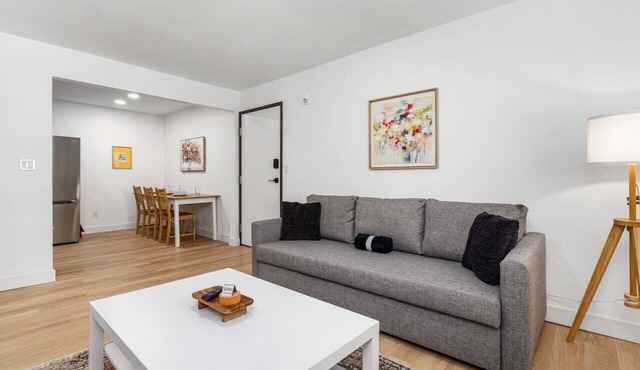 Chic Pueblo Loft – Your Weekend Escape Awaits