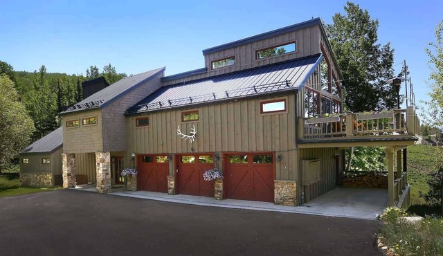 Cinnamon Mountain Lodge