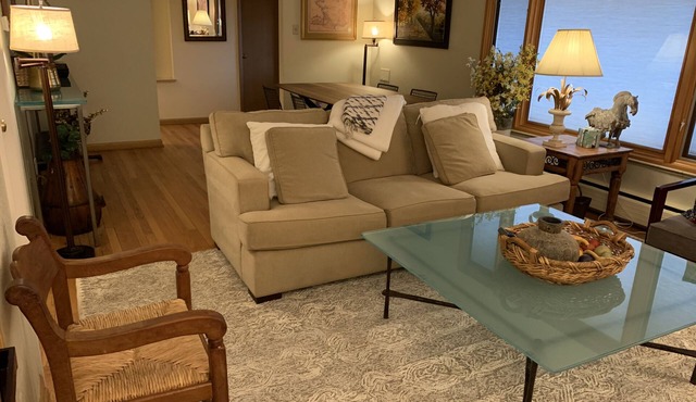 * CLEAN, QUIET & WONDERFUL HOME IN ONE OF DENVER’S FINEST NEIGHBORHOODS! *
