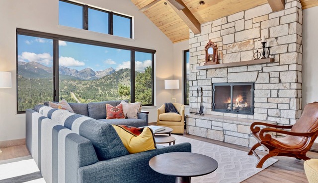 Clearview Luxury Home at Windcliff