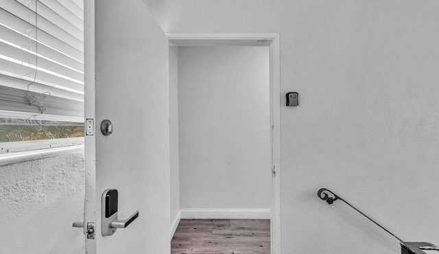 Coastal 2BR in Bay Harbor Islands minutes to beach, shops, and dining