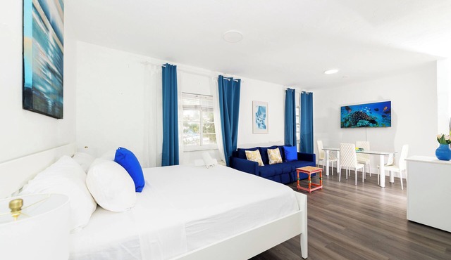 Collins Beach Apartments
