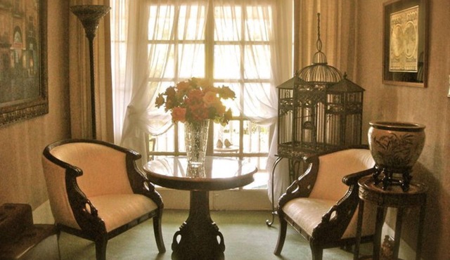Commodore Bed & Breakfast / Green Room