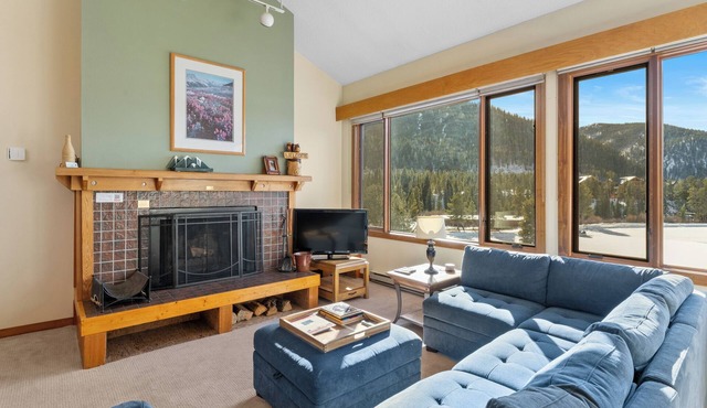 Condo Near Keystone Lake & Ski Village, Tons to do & Unwind by the Fireplace!