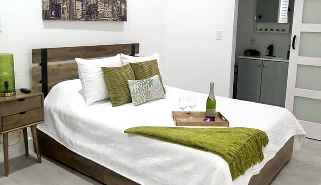 Cozy and Comfy Emerald Studio!