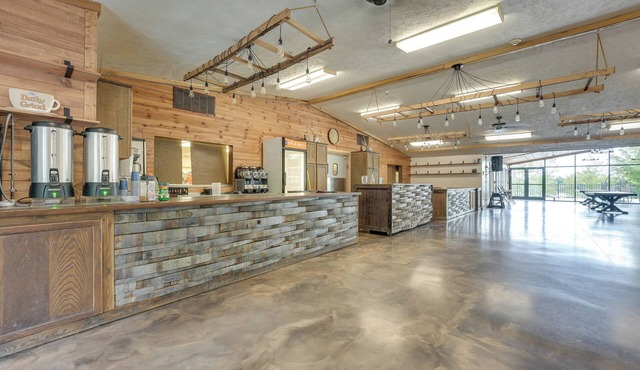 Cozy Cassopolis Cabin, Near Parks & Golfing!