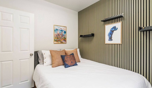 Cozy Clarkson Condo, near Hospitals & City Center