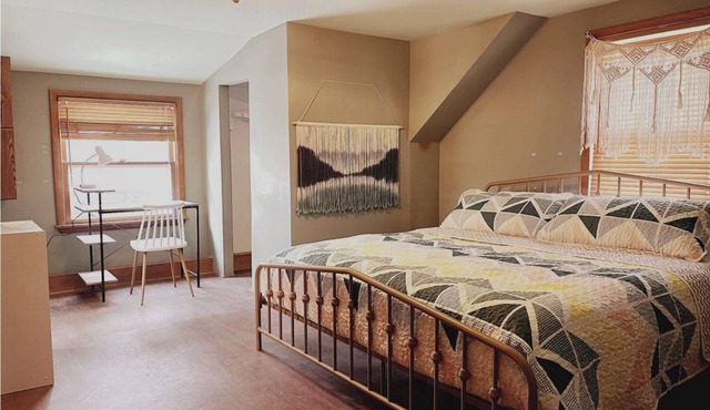 Cozy Cuyahoga Lodge–Family Favorite sleeps10