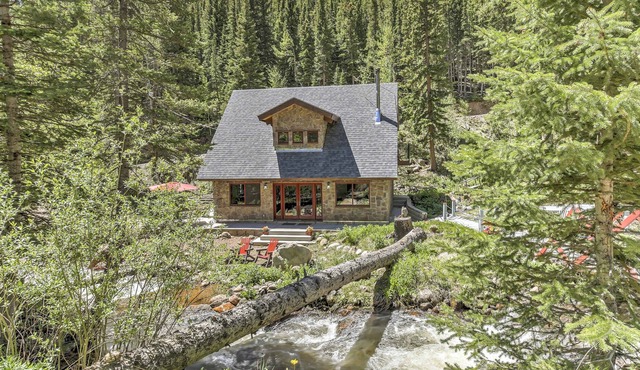 Cozy Dumont Cottage with Mill Creek Views!
