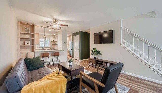 Cozy Furnished Home in Quiet Louisville