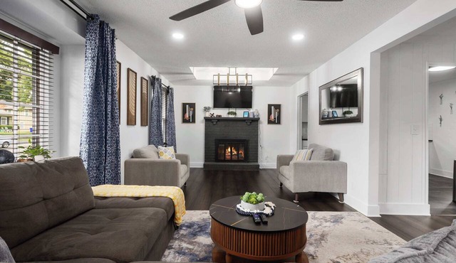Cozy Home, FIFA Ready|KingBeds|Fenced Yard