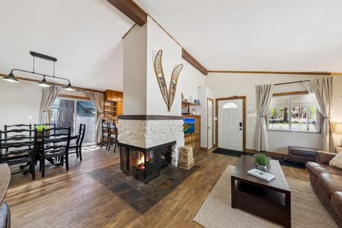 Cozy Pines & Paths Retreat