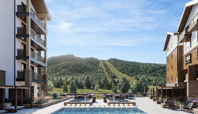 Cozy Queen Retreat | Ski Access, Hot Tub & Spa