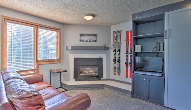 Cozy Ski-In/Out Winter Park Studio w/Hot Tubs!