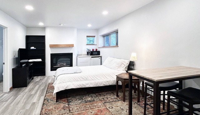 Cozy ski retreat or summer resort near Beaver Creek/Arrowhead resort studio.