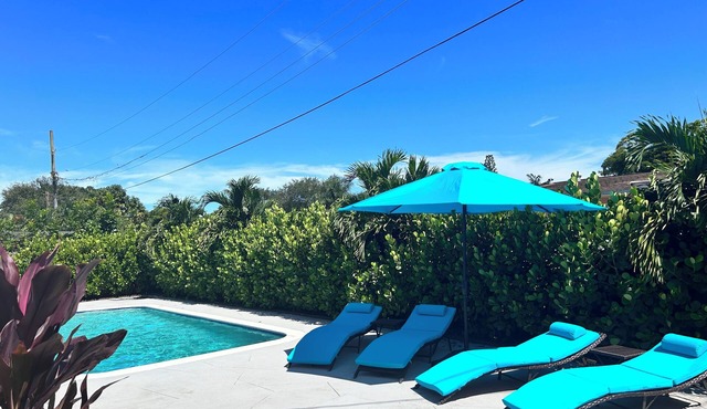 Cozy Vacation House between Miami and Fort Lauderdale in a quiet Neighborhood!
