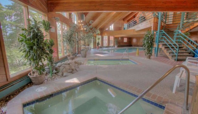 Cozy Wildernest Retreat w/Mountain Views + Pool & Hot Tub