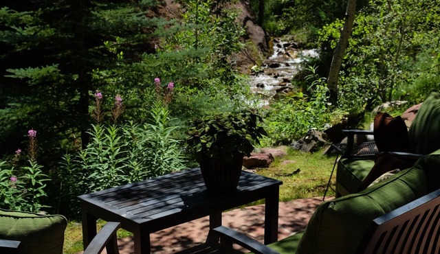 Creekside Chalet in the Crystal River Valley