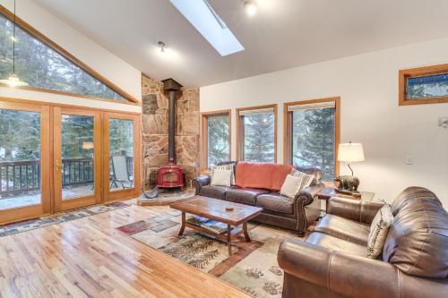 Creekside Colorado Getaway: Hike, Explore + Unwind