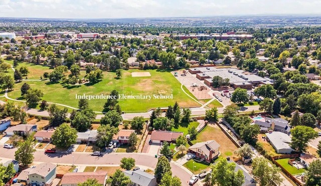 Cute and cozy 3-bedroom townhome in Aurora
