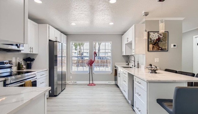 Denver 5 BR|Game Room|Luxury Mattresses|Large Patio