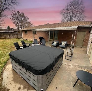 Denver Hot Tub Retreat Near Downtown Denver-Stadiums-Bellco