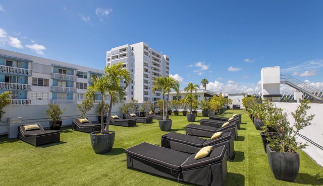 Dip Your Toes in The Sand! 4 Relaxing Units in South Beach! Pets Allowed!