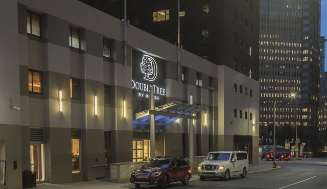 DoubleTree by Hilton Hotel & Suites Pittsburgh Downtown