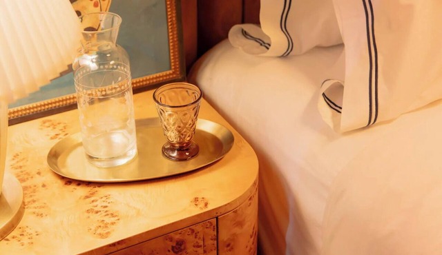 Downtown Escape, Queen Room at Fidelity Hotel, Next to Quicken Loans Arena