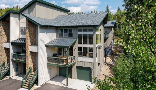 Downtown WP Chalet 20 I Private Hot Tub I Great Views I Bunk Room I Discounted Attractions