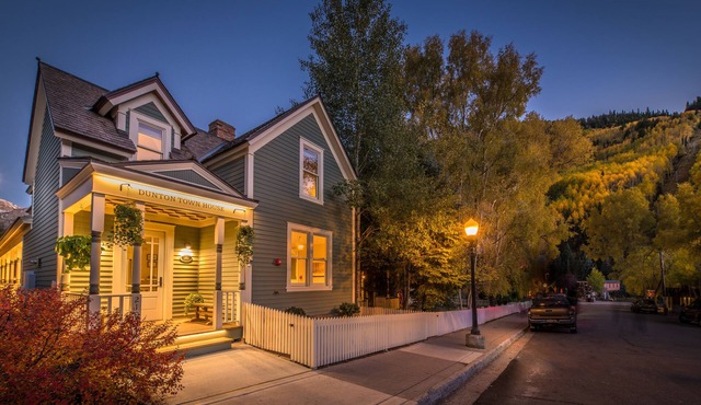 Dunton Town House
