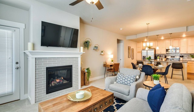Elegant Loveland Condo < 5 Mi to Old Town!