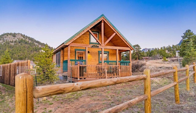 Elk Hotspot w/Views, Deck & Game Room