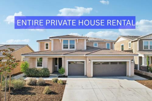 Entire Private House with 3000 sqft, Gated Yard, Garage, Nice View, 5 Bedrooms 3 Bathrooms, Available Now