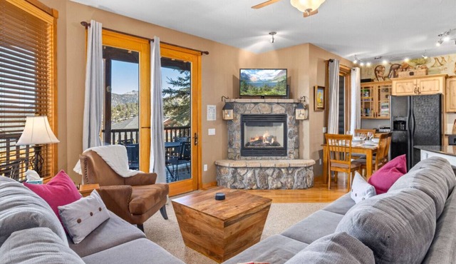 Estes Park Retreat | 2 Kings | Near RMNP | ADA Friendly