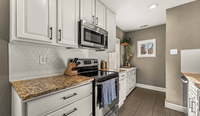 Explore Highlands Neighborhood - Walkability - Grill - Beautiful Patio