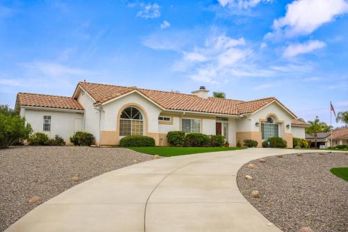 Explore Ramona's Vineyards: Tranquil Home w/Yard