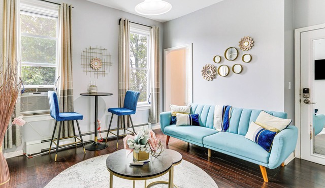 Explore & Work! Stylish Washington Heights Duplex
