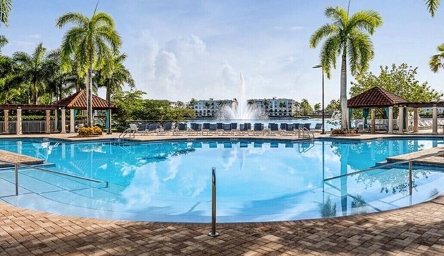Fabulous 2 Bedroom - 2 Bath Villa at Marriott's Villas at Doral in Miami