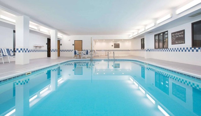 FairBridge Inn & Suites Thornton