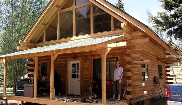 Family-Friendly Log Cabin Rental with a Private Porch near Gunnison, Colorado