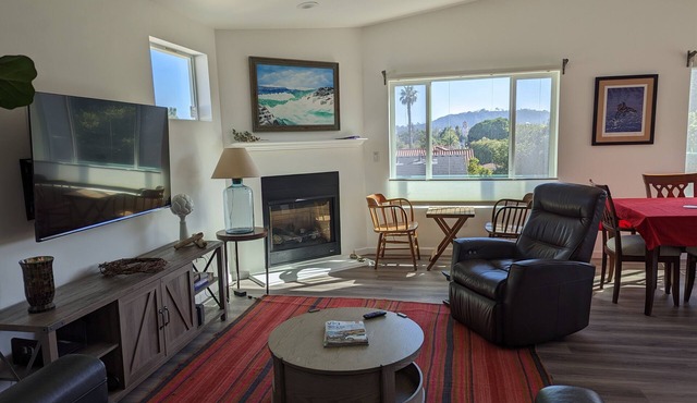 Family Home with Views- 5 min from Beach- 2B/2Bth