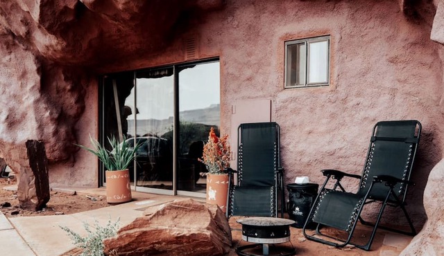 Fantastic Cave for a Unique Getaway near Dead Horse Point State Park in Moab, Utah