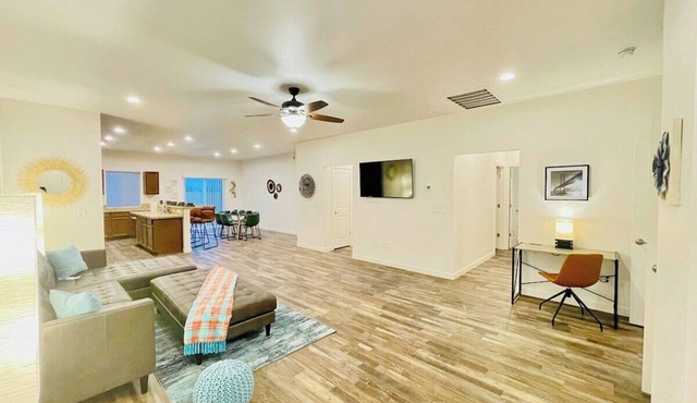 Fernley Brand New House/5TVs Sleeps 13/Pet OK🦮🐈