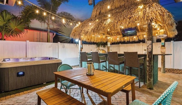 FIFA Beach House Hot Tub & Tiki Bar, Walk to Beach